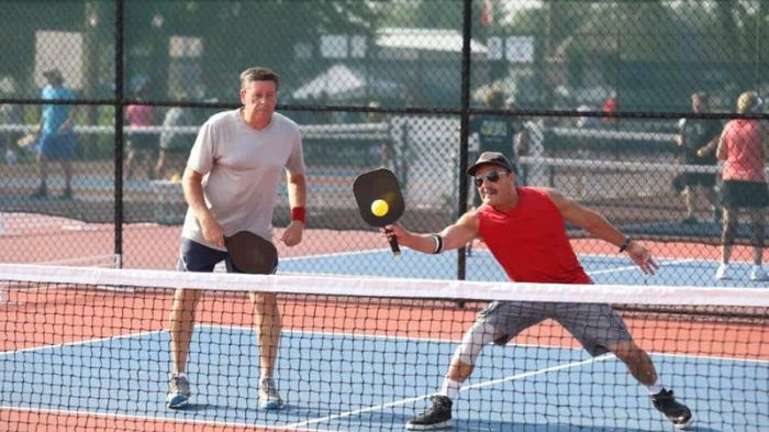 Pickleball-Paddle-Guide-for-Table-Tennis-Players-2