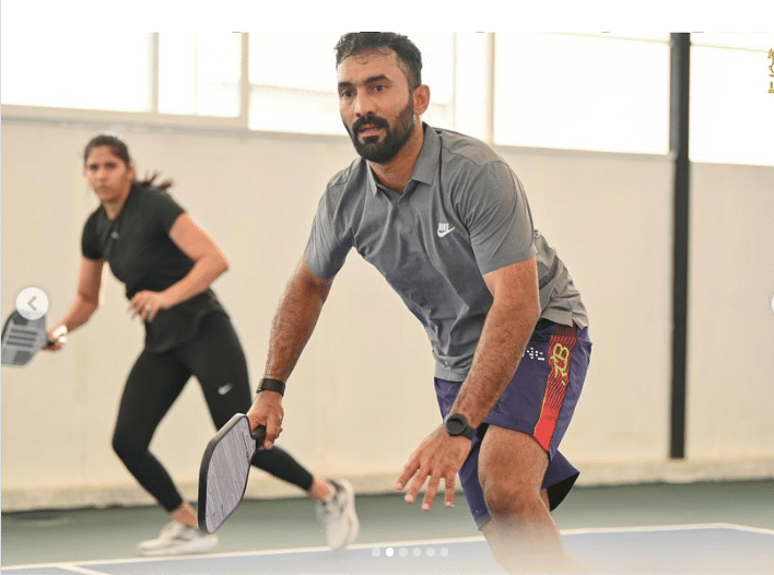 Virat Kohli and Anushka Sharma Play Pickleball with RCB Teammates image 6